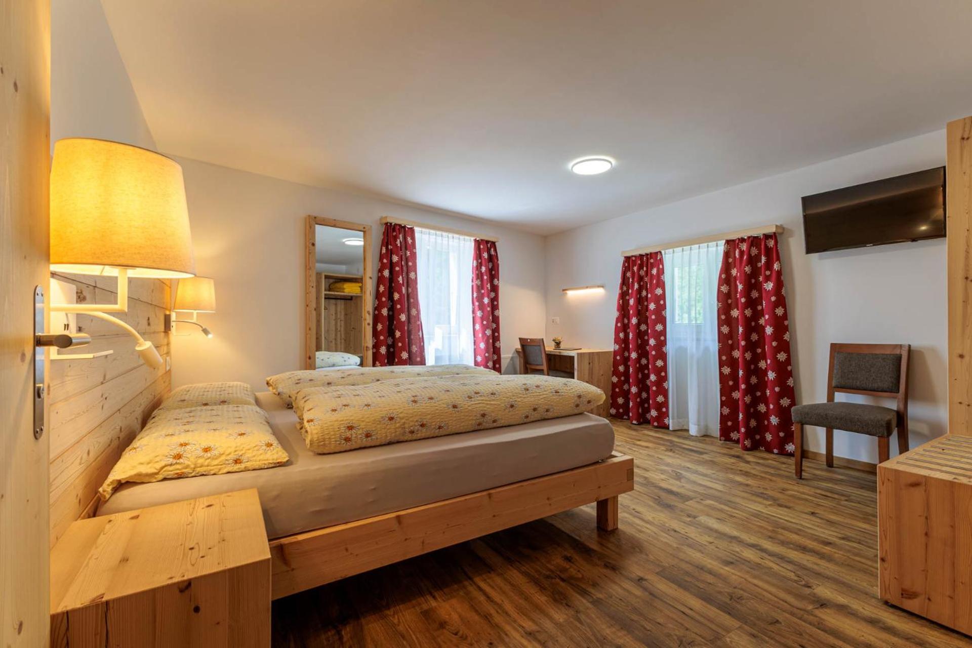 Albergo Lardi Le Prese Luaran gambar